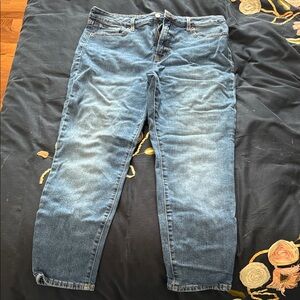 Old Navy Straight Leg Jeans in Light Wash Blue